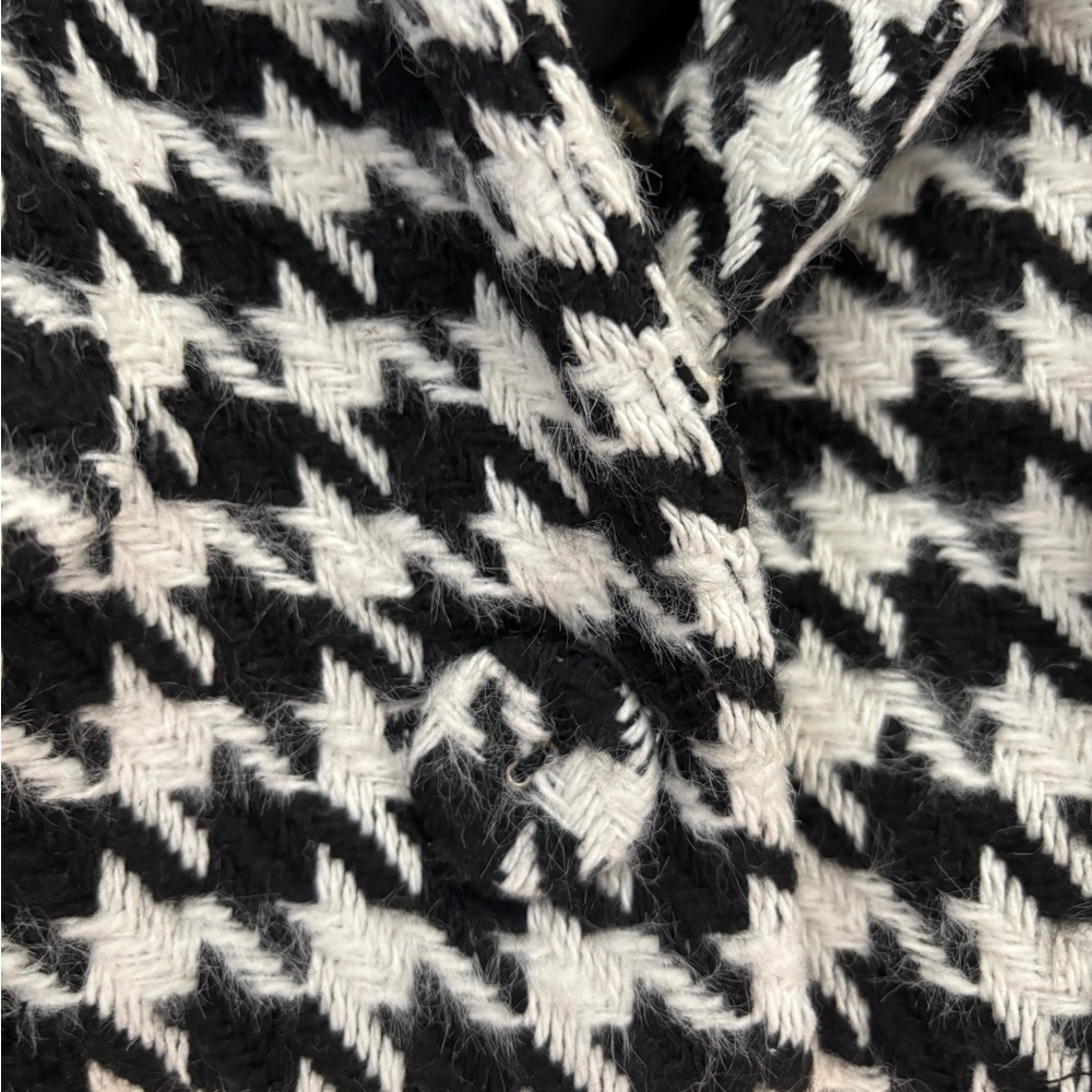 For Love and Lemons Bonnie Black and White Houndstooth Cropped Blazer — Size 1X - Picture 6 of 11